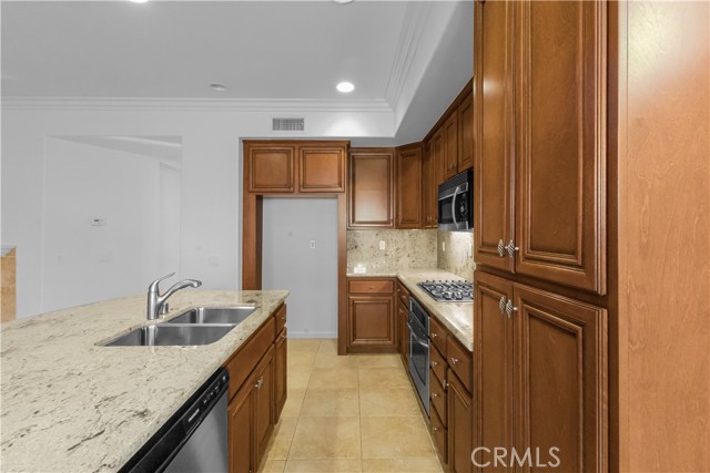 Detail Gallery Image 21 of 44 For 23795 Los Pinos Ct, Corona,  CA 92883 - 2 Beds | 2 Baths