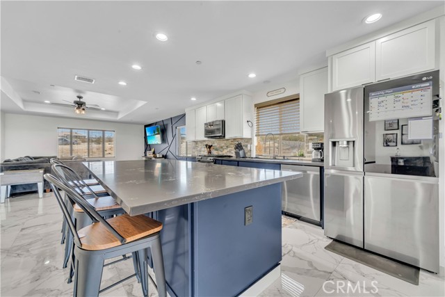10715 Wilson Drive, California City CA: https://media.crmls.org/medias/629b6b69-804a-4951-89c1-0926adf5a377.jpg