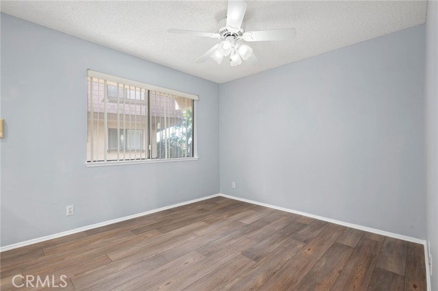 9000 Vanalden Avenue, Northridge CA: https://media.crmls.org/medias/629cadf5-4d01-44ac-88d8-9b6f0c3ae25b.jpg