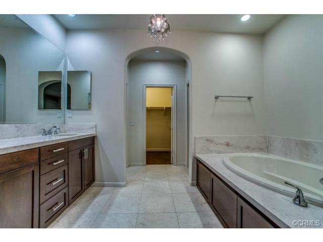 Detail Gallery Image 18 of 25 For 22 Upperbend, Irvine,  CA 92618 - 3 Beds | 2/1 Baths