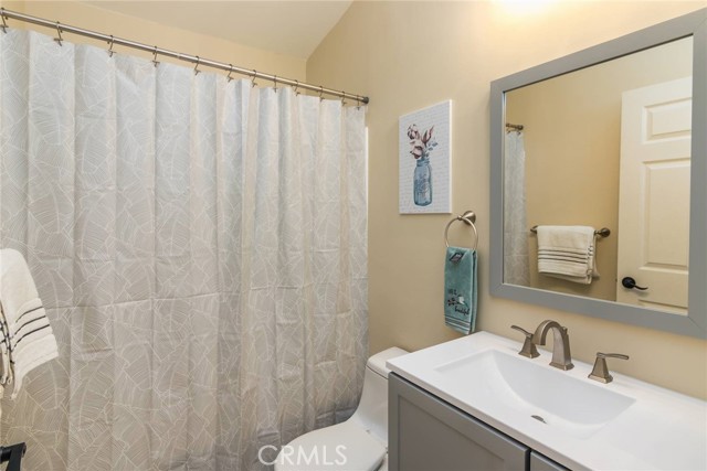 Detail Gallery Image 20 of 26 For 22375 Mission Cir, Chatsworth,  CA 91311 - 2 Beds | 2/1 Baths