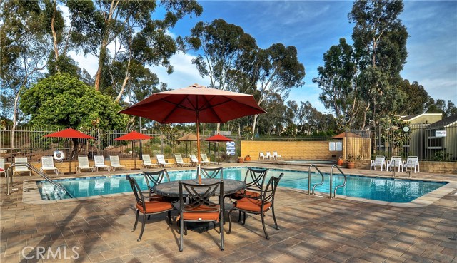 4 Riptide Court, Newport Beach CA: https://media.crmls.org/medias/629dedfc-722d-409f-9e59-50f814befc44.jpg