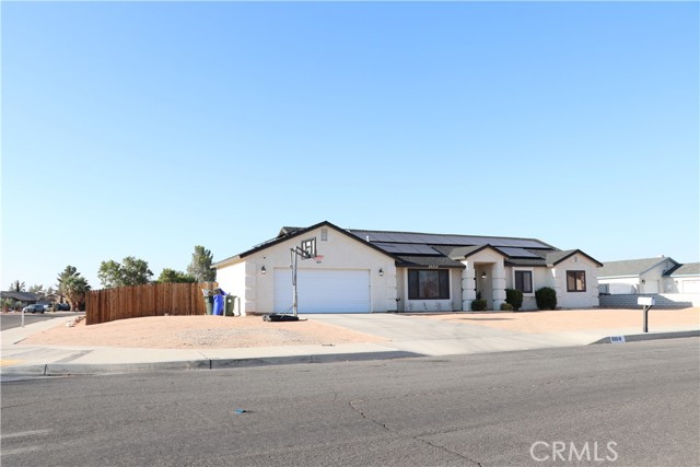 Detail Gallery Image 2 of 69 For 22310 Hurons Ave, Apple Valley,  CA 92307 - 3 Beds | 2 Baths