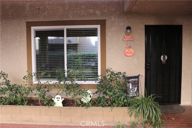 Detail Gallery Image 5 of 44 For 12121 Centralia St #111,  Lakewood,  CA 90715 - 1 Beds | 1 Baths