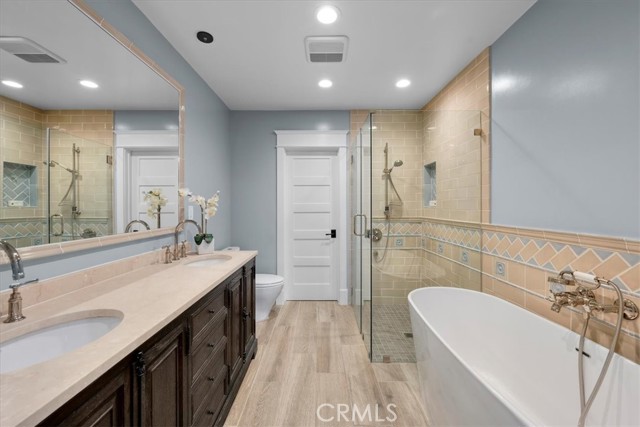 Detail Gallery Image 42 of 52 For 1167 Roxbury Dr #103,  Los Angeles,  CA 90035 - 2 Beds | 4/1 Baths