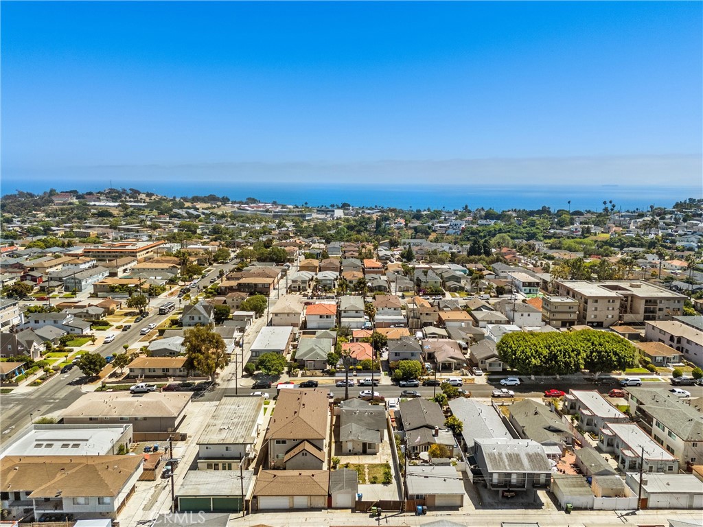 https://media.crmls.org/medias/62a0d6f0-7741-491f-9506-13417b8941cd.jpg?preset=X-Large