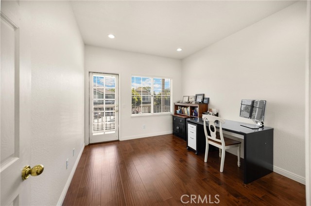 4350 Bennington Court, Chino CA: https://media.crmls.org/medias/62a11661-788a-4b8d-b9b3-3a689056cb86.jpg