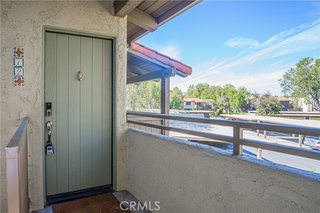 Detail Gallery Image 2 of 22 For 1345 Cabrillo Park Dr #K12,  Santa Ana,  CA 92701 - 1 Beds | 1 Baths