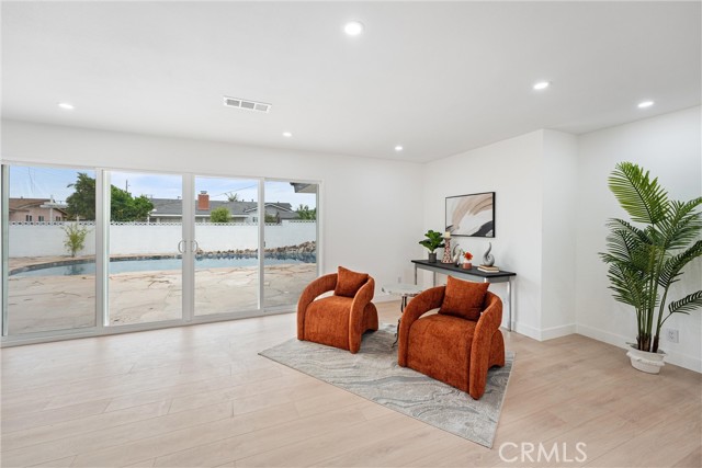 Detail Gallery Image 13 of 45 For 8771 La Grand Ave, Garden Grove,  CA 92841 - 3 Beds | 3 Baths
