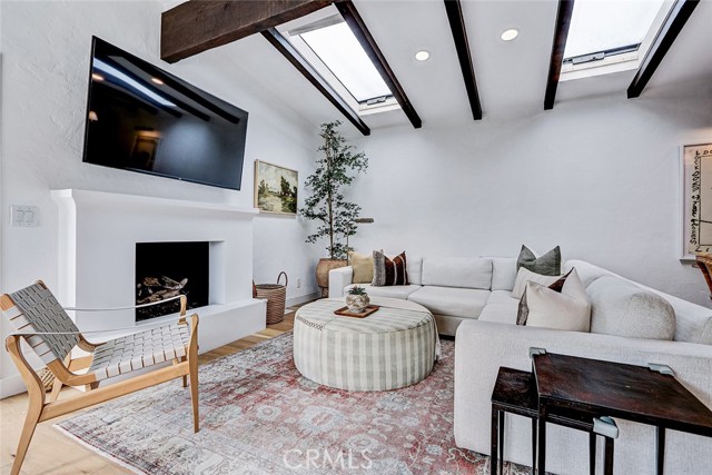 3211 Valley, Manhattan Beach, California 90266, 4 Bedrooms Bedrooms, ,2 BathroomsBathrooms,Residential,For Sale,Valley,SB26074222