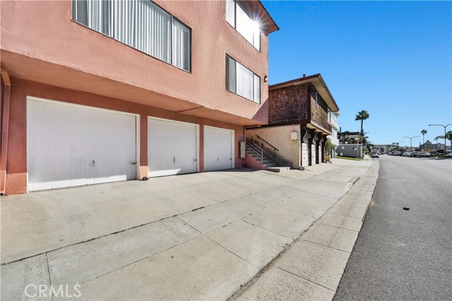 2124 Hermosa Avenue, Hermosa Beach, California 90254, 10 Bedrooms Bedrooms, ,8 BathroomsBathrooms,Residential,Sold,Hermosa,SB25013040