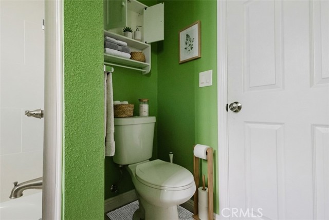 Detail Gallery Image 6 of 35 For 2226 Hauser Bld, Los Angeles,  CA 90016 - 3 Beds | 2 Baths