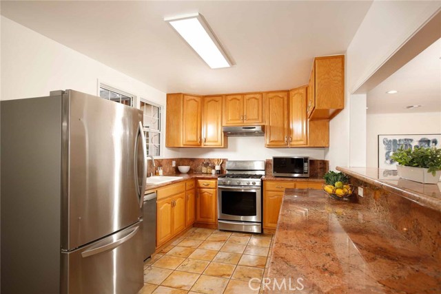 Detail Gallery Image 12 of 38 For 1410 Grandview Ave, Glendale,  CA 91201 - 3 Beds | 2/1 Baths