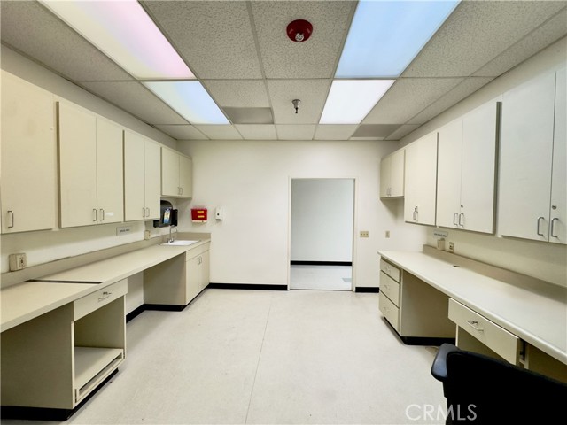 887 E 2nd Street, Pomona, California 91766, ,Commercial Lease,For Rent,887 E 2nd Street,CRIV25069785