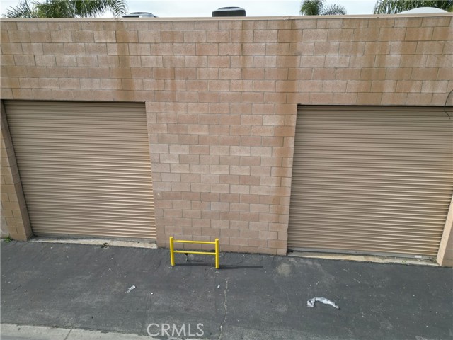 738 S Waterman Avenue, San Bernardino, California 92408, ,Commercial Lease,For Rent,738 S Waterman Avenue,CRCV24032683