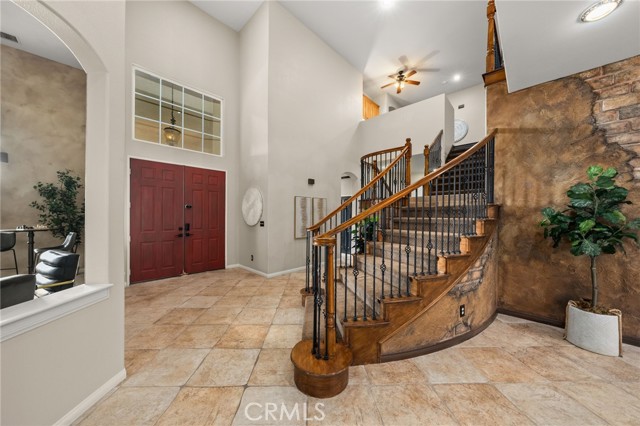 Detail Gallery Image 4 of 73 For 13581 Canyon Crest Rd, Yucaipa,  CA 92399 - 6 Beds | 4 Baths