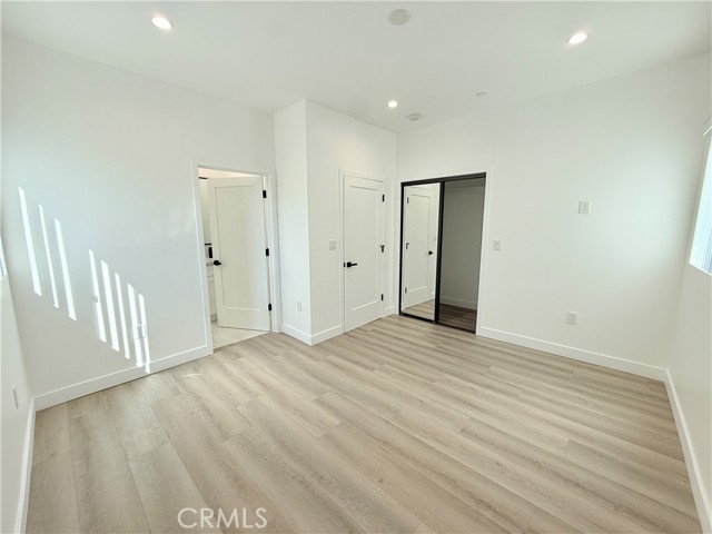 8412 N Owensmouth Avenue, Canoga Park CA: https://media.crmls.org/medias/62a41937-652a-45c3-9002-0d909cbd51a3.jpg