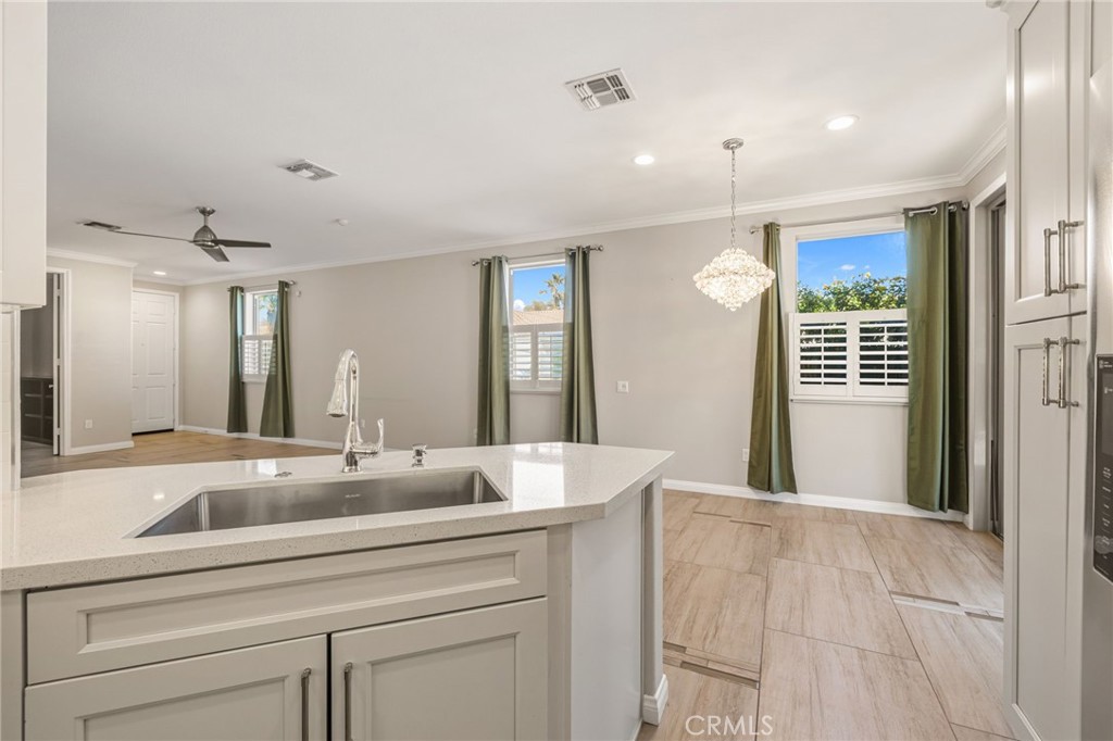 MLS #OC25258134 image #9