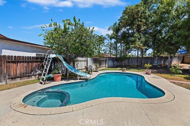 Detail Gallery Image 39 of 42 For 8676 Limestone Dr, Riverside,  CA 92504 - 3 Beds | 3 Baths