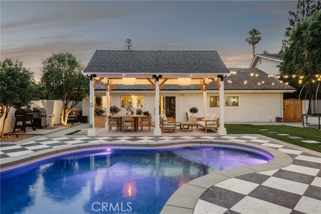 Detail Gallery Image 7 of 61 For 13822 Henstridge Cir, Tustin,  CA 92780 - 4 Beds | 3 Baths