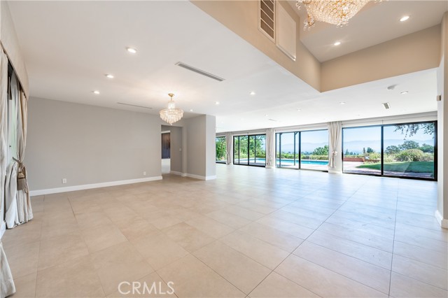 Detail Gallery Image 4 of 26 For 16511 Academia Dr, Encino,  CA 91436 - 3 Beds | 3/1 Baths