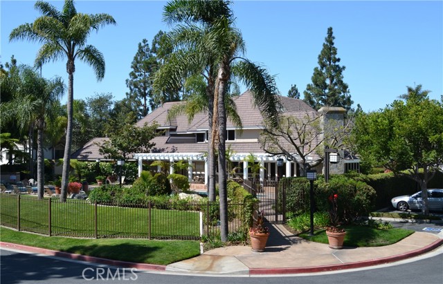 Detail Gallery Image 2 of 22 For 2595 Plaza Del Amo #406,  Torrance,  CA 90503 - 2 Beds | 2/1 Baths