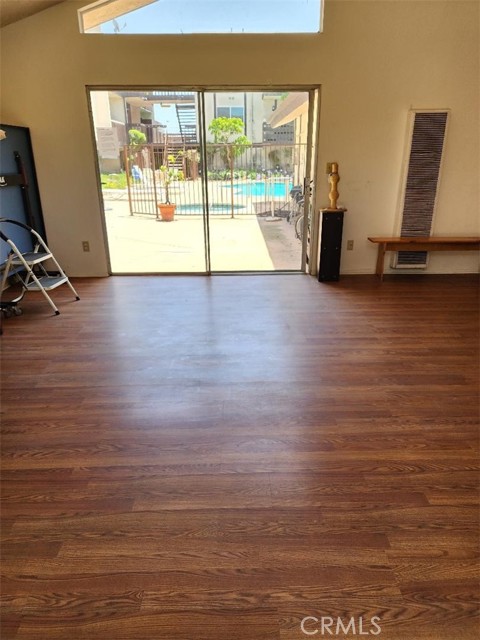 Detail Gallery Image 7 of 12 For 15116 S Raymond Ave #104,  Gardena,  CA 90247 - 2 Beds | 2 Baths