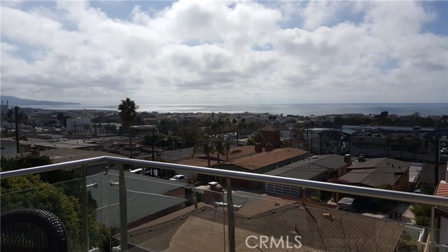 910 17th Street, Hermosa Beach CA: https://media.crmls.org/medias/62a6406a-bf86-4efd-9040-45e90fc3beba.jpg
