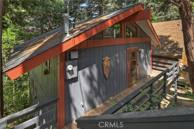 Detail Gallery Image 1 of 33 For 760 Lake Dr, Lake Arrowhead,  CA 92352 - 3 Beds | 2 Baths