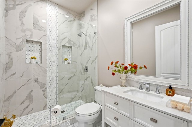 Detail Gallery Image 34 of 48 For 6450 Teesdale Ave, North Hollywood,  CA 91606 - 3 Beds | 3 Baths