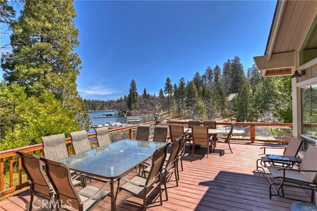 Detail Gallery Image 19 of 52 For 27513 W Shore Rd, Lake Arrowhead,  CA 92352 - 6 Beds | 4/1 Baths