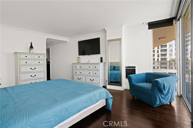 700 E Ocean Boulevard, Long Beach CA: https://media.crmls.org/medias/62a697aa-3921-47f2-98fc-69feabde80ad.jpg