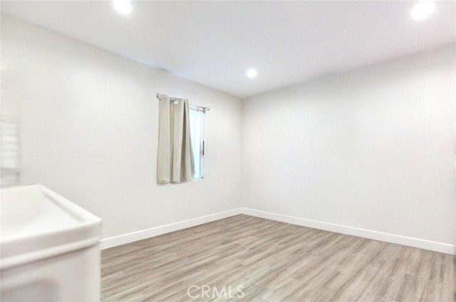 Detail Gallery Image 25 of 32 For 15439 Hart St, Van Nuys,  CA 91406 - 2 Beds | 2 Baths