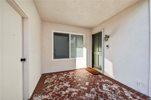 Image 5 of 60 For 11370 Nashawena Court