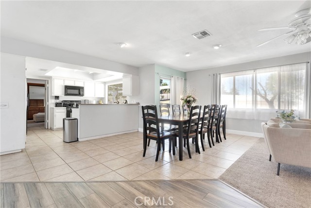 19445 Yanan Road, Apple Valley CA: https://media.crmls.org/medias/62a79364-874f-4028-8bc8-0783a7539383.jpg