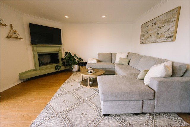 Detail Gallery Image 2 of 19 For 282 Redondo #302,  Long Beach,  CA 90803 - 2 Beds | 2 Baths