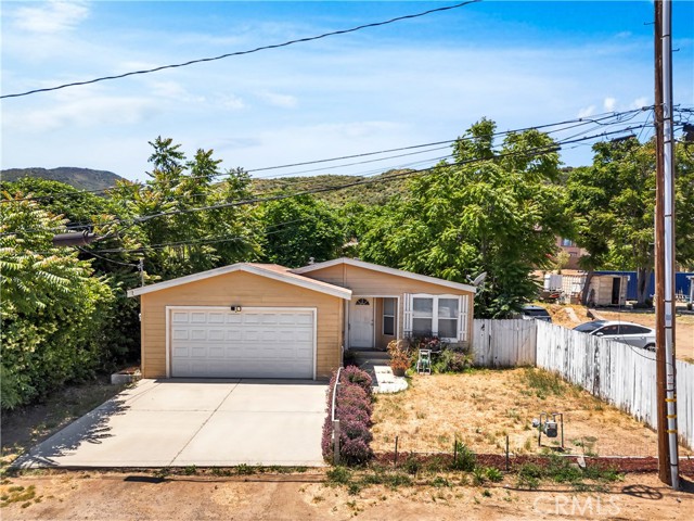 Detail Gallery Image 1 of 18 For 21373 Austin St, Wildomar,  CA 92595 - 3 Beds | 2 Baths