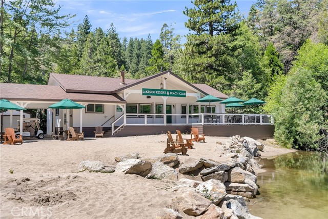 27500 HWY 189, Lake Arrowhead CA: https://media.crmls.org/medias/62ab04c7-ff05-476d-8ca4-b6c47cf27687.jpg