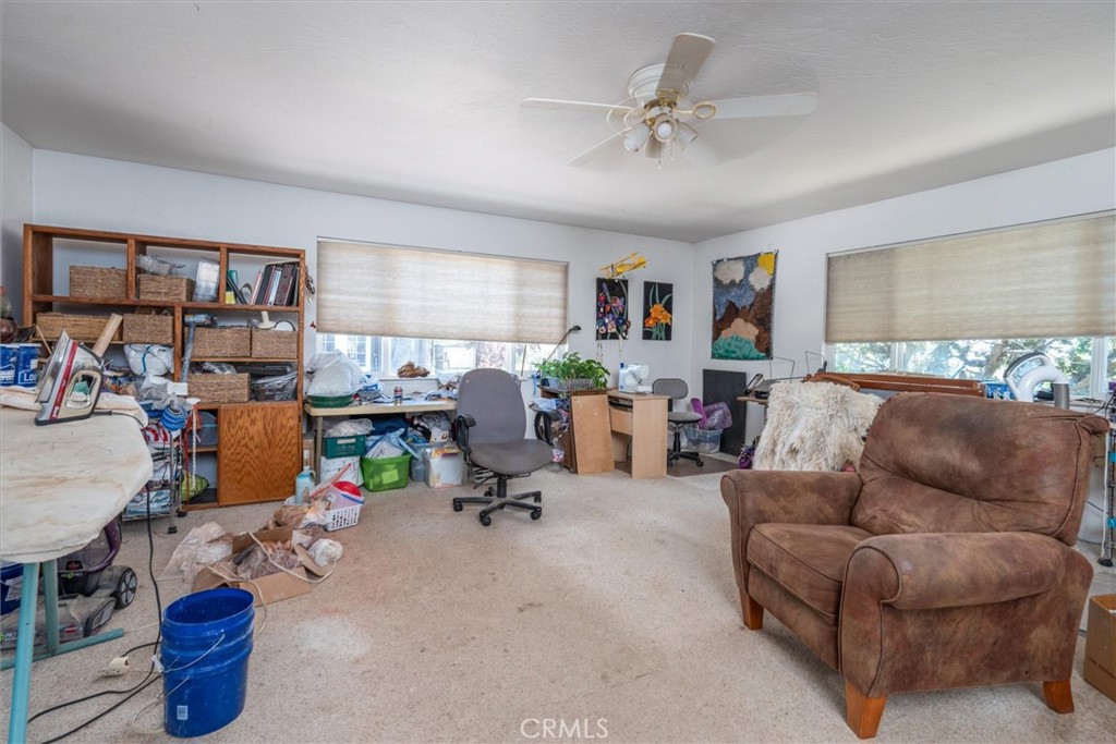 https://media.crmls.org/medias/62ab3492-502d-43f3-867e-98b5a9ca0a9b.jpg?preset=X-Large