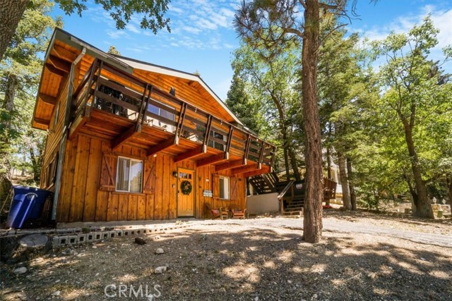 Detail Gallery Image 3 of 35 For 1218 Bow Canyon Ct, Big Bear Lake,  CA 92315 - 2 Beds | 1 Baths