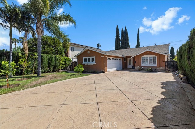 Detail Gallery Image 4 of 45 For 17174 Los Alimos, Granada Hills,  CA 91344 - 4 Beds | 3 Baths
