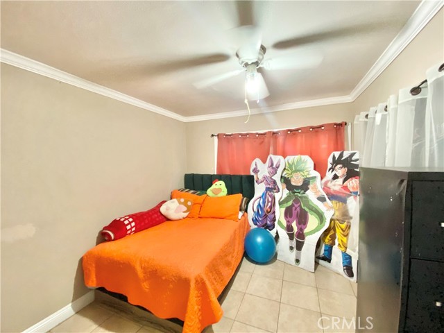 218 E 60th Street, Los Angeles CA: https://media.crmls.org/medias/62ac720d-e4cf-4c00-97db-db1db943d51f.jpg
