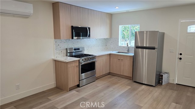 Detail Gallery Image 4 of 7 For 642 W Glenoaks Bld #C,  Glendale,  CA 91202 - 1 Beds | 1 Baths