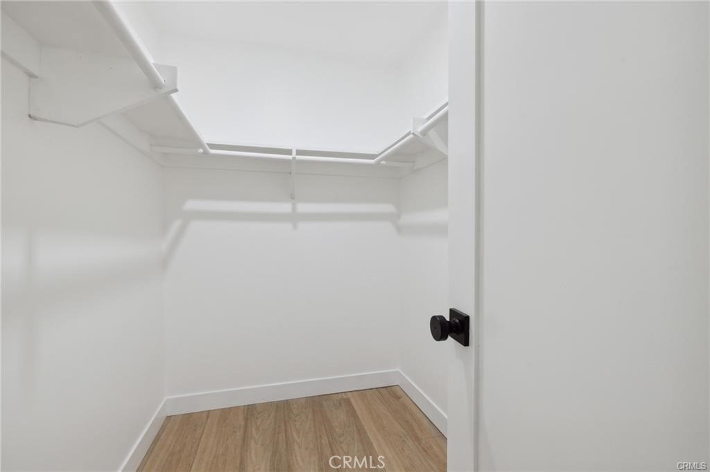 https://media.crmls.org/medias/62acd7ac-aff0-47e1-be49-b07fbf841457.jpg?preset=X-Large