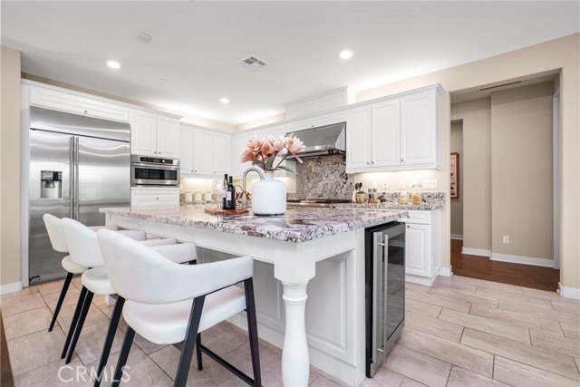 Detail Gallery Image 3 of 11 For 111 Spoke, Irvine,  CA 92618 - 5 Beds | 5/1 Baths