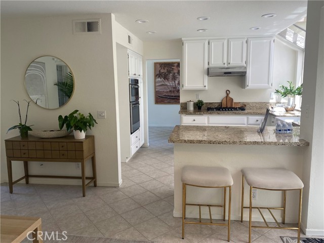 14 Songbird Lane, Aliso Viejo CA: https://media.crmls.org/medias/62ae3fe7-e6ed-4382-bffd-a08478d66d8a.jpg