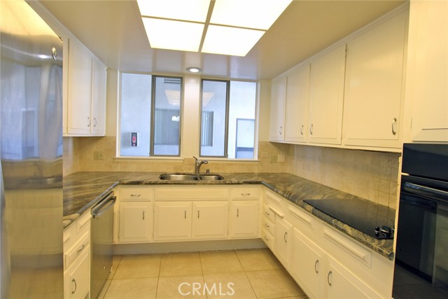 Detail Gallery Image 13 of 34 For 368 Avenida Castilla #P,  Laguna Woods,  CA 92637 - 2 Beds | 2 Baths