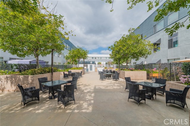 Detail Gallery Image 26 of 30 For 116 S Harbor Bld #102,  Anaheim,  CA 92805 - 2 Beds | 2/1 Baths