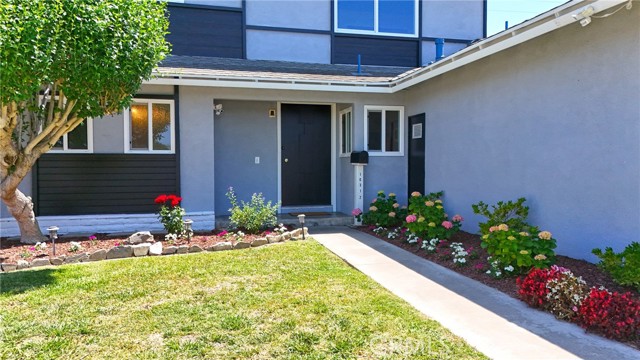 Detail Gallery Image 5 of 52 For 10312 Melric Ave, Westminster,  CA 92683 - 5 Beds | 3 Baths