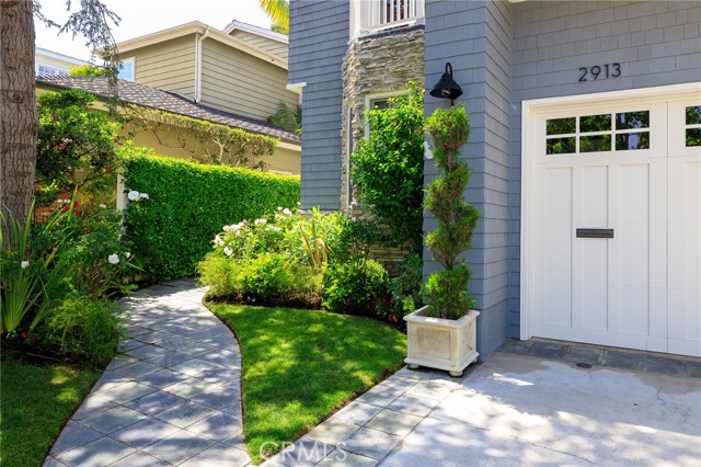 2913 Poinsettia Avenue, Manhattan Beach, California 90266, 5 Bedrooms Bedrooms, ,4 BathroomsBathrooms,Residential,Sold,Poinsettia,SB22091881